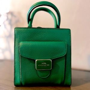 Mini Pepper Crossbody